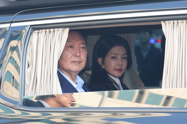 尹부부 함께 법정 설까…김건희특검, 이번주 재판 넘길 듯