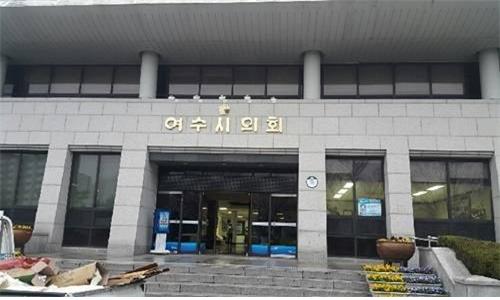 여수시 S의원 도덕성 논란 골머리