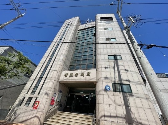 완도군의회, 해외 연수로 갈등 증폭… 군민들은 