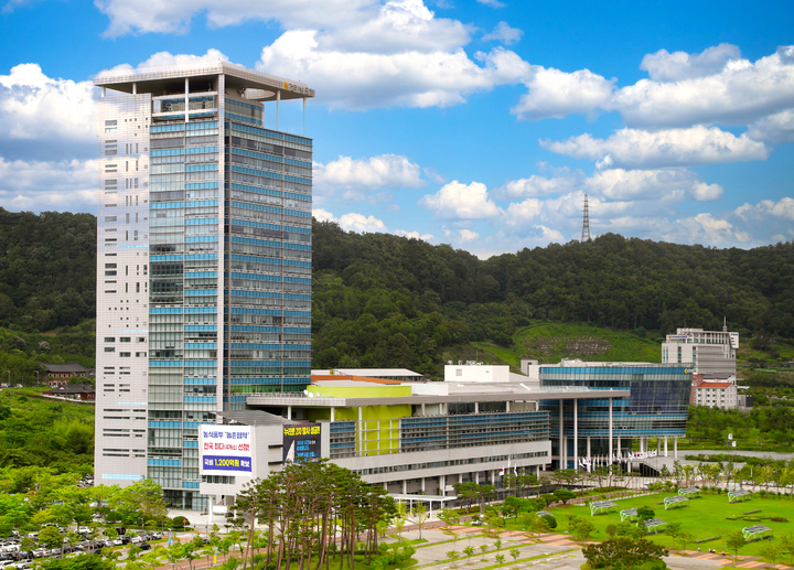 장성군 동물보호센터 부실 운영 적발…전남도 감사 결과 충격