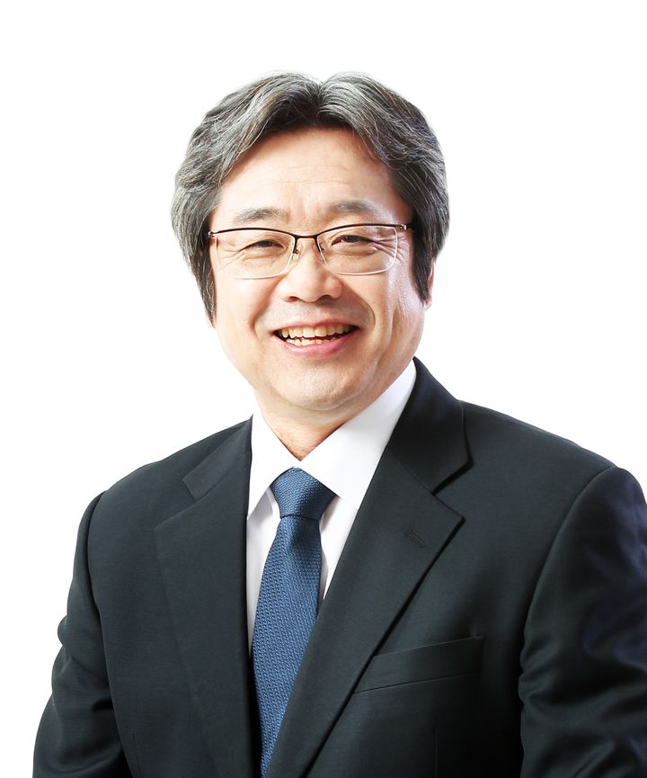 해경, 이장호 군산대 총장 연구비 유용 혐의로 구속영장 청구