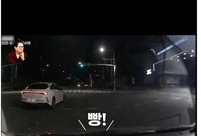 운전하다 '소름'…야간 4차선 도로서 절하는 남성