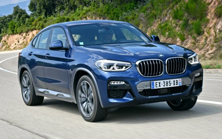 감각적인 뒤태와 효율성에 두 번 놀라는 BMW X4 xDrive…